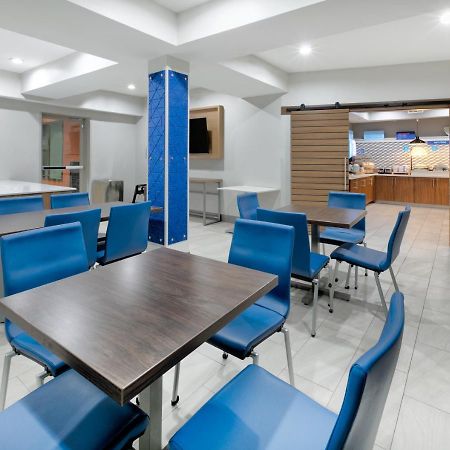 Holiday Inn Express & Suites - Dallas Park Central Northeast By Ihg Eksteriør billede