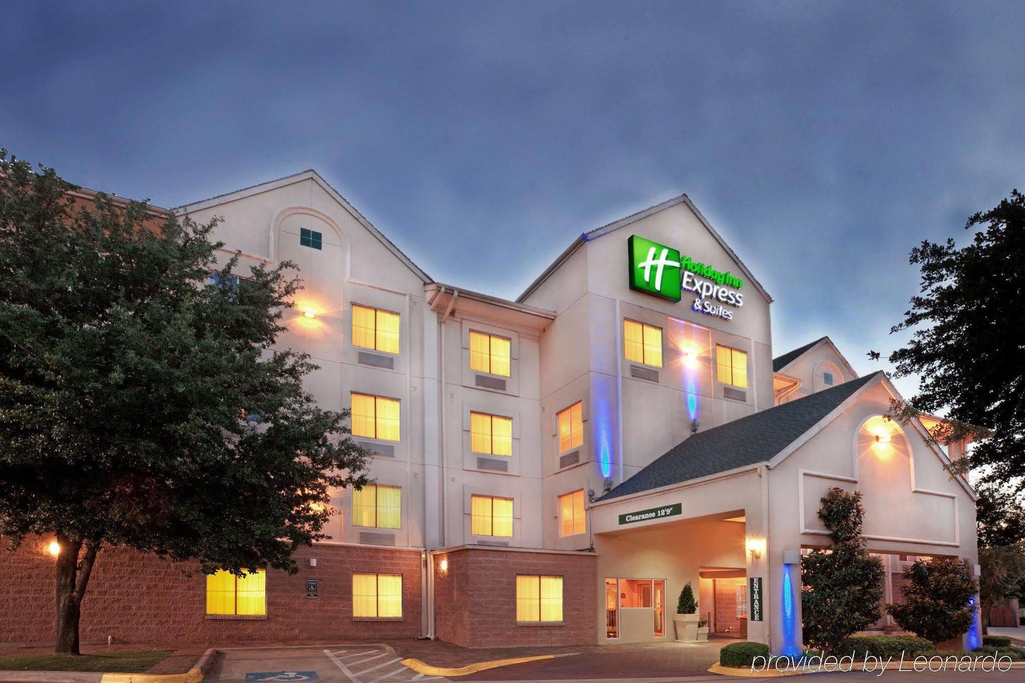 Holiday Inn Express & Suites - Dallas Park Central Northeast By Ihg Eksteriør billede